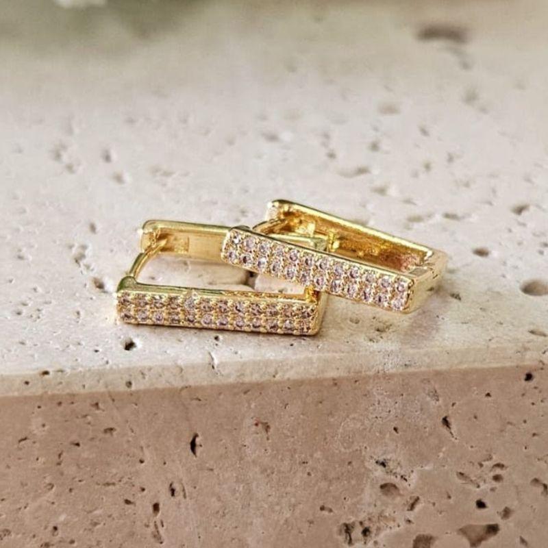 Brinco Argola Retangular Cravejada