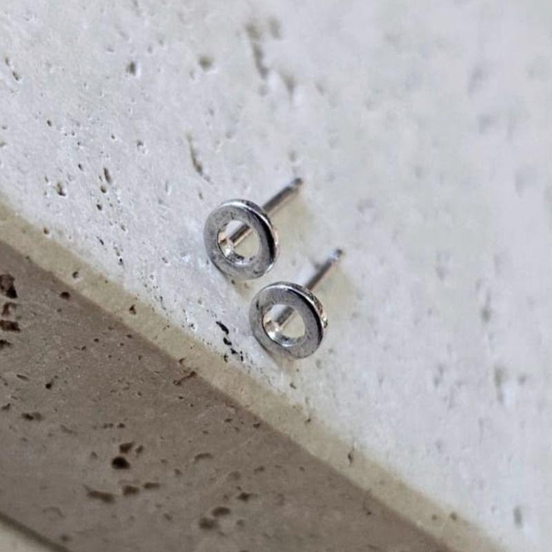 Brinco Circulo Vazado Mini R