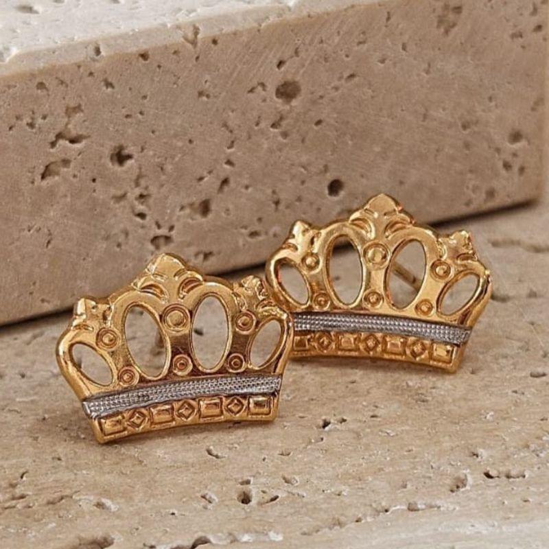 Brinco Coroa Com Aplique