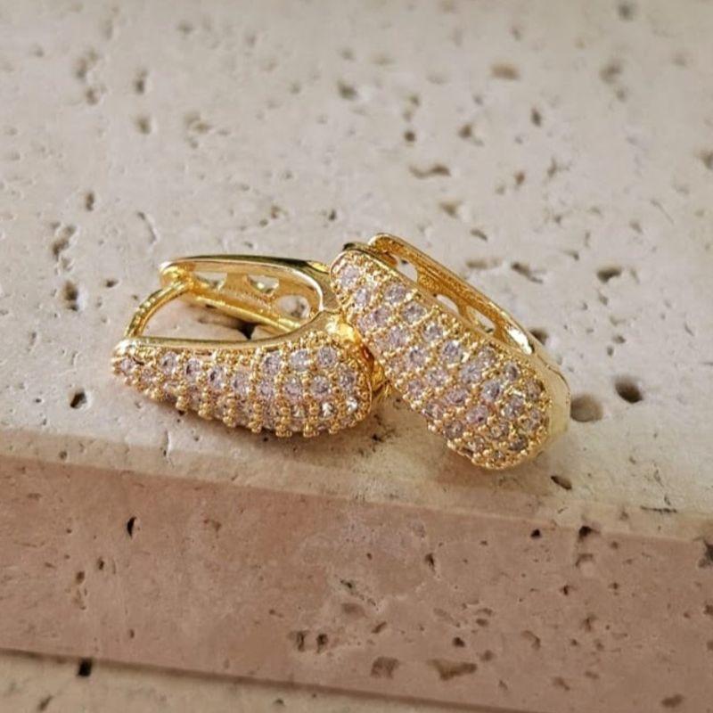 Brinco Gota Dupla Clic Cravejada