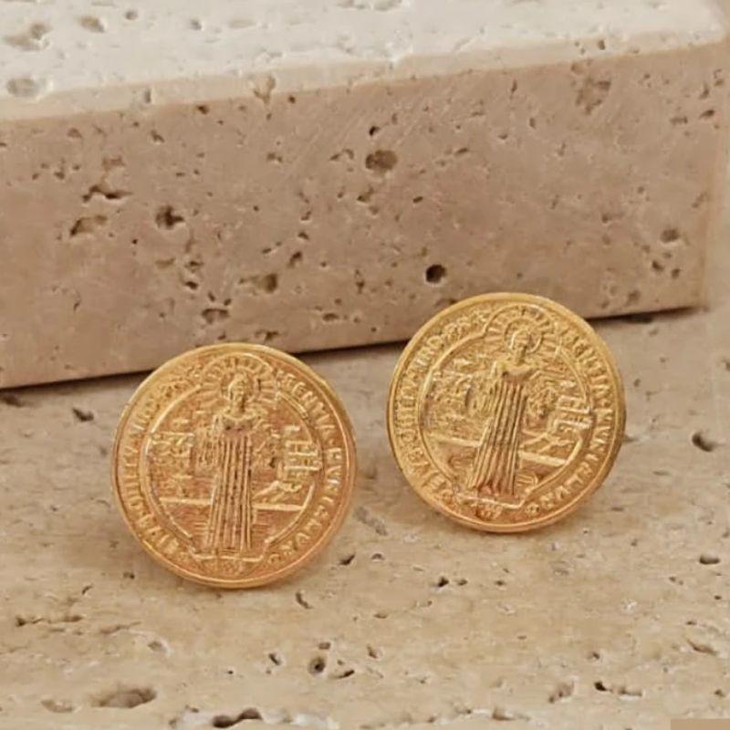 Brinco Medalha São Bento Fixo