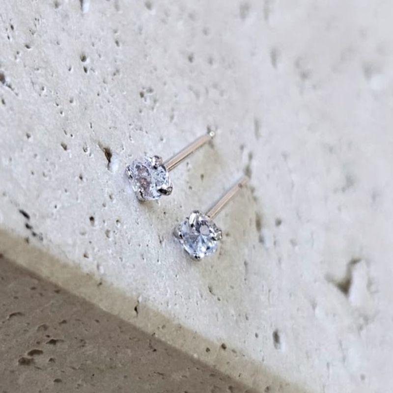 Brinco Ponto de Luz Redondo 3mm