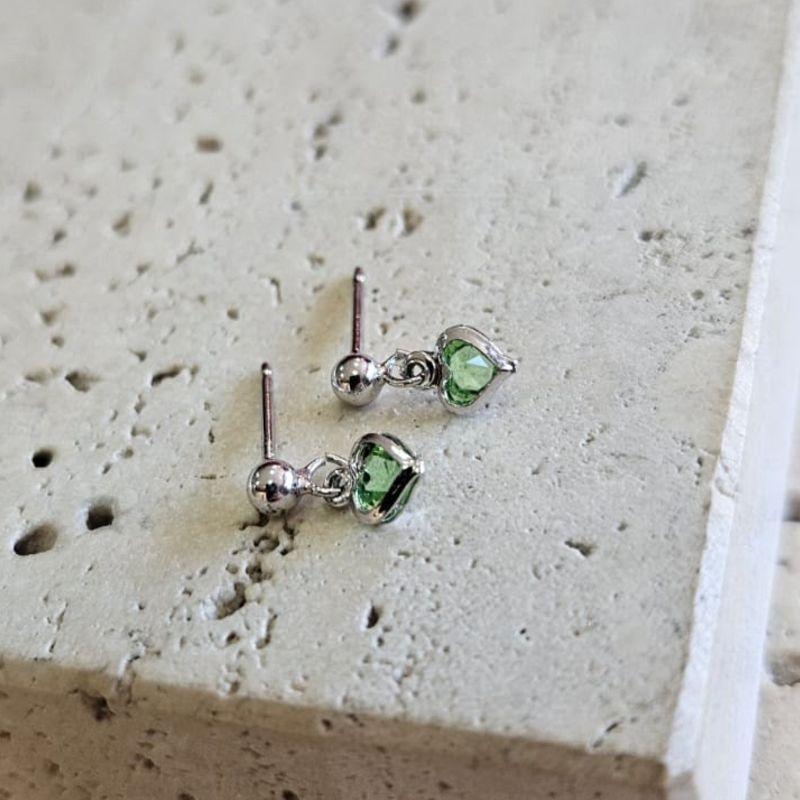 Brinco Zirconia com Coração Pendurado R