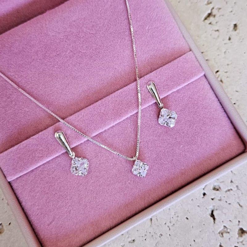 Conjunto Zirconia Trevo 5mm Cristal 45cm