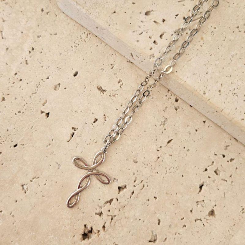 Gargantilha Cruz Torcida 45cm