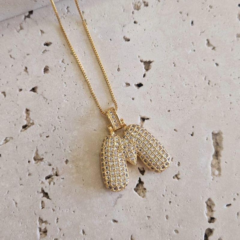 Gargantilha Inicial M Puffer Cravejada 45cm