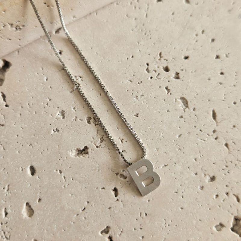 Gargantilha Letra B Mini 45cm