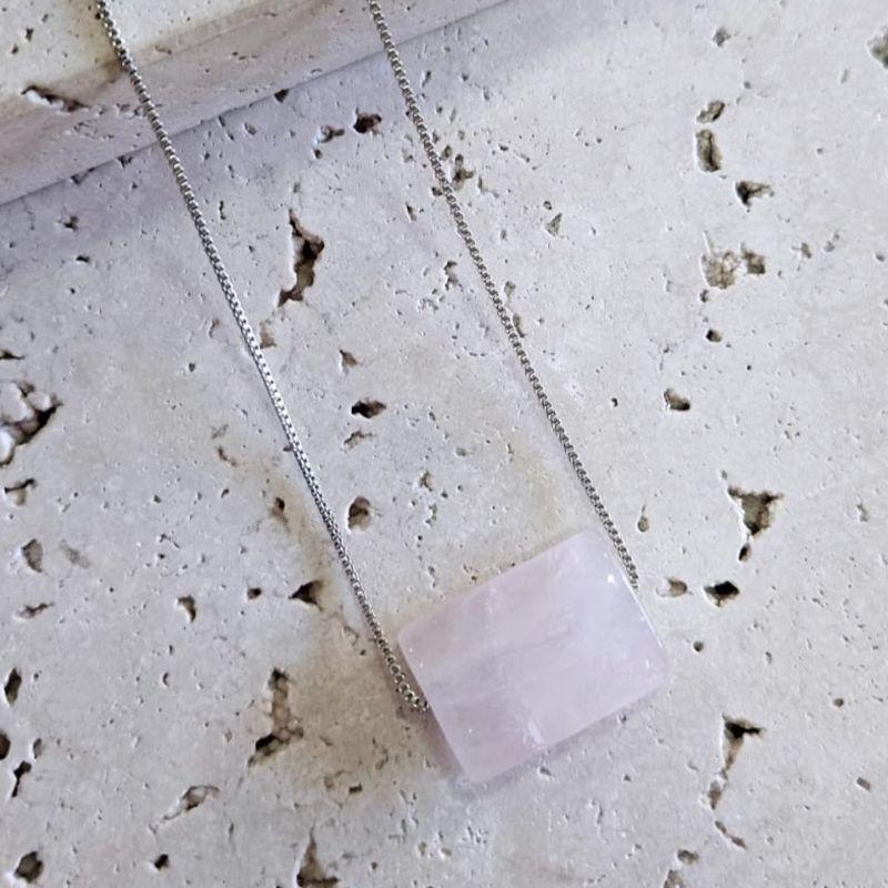 Gargantilha Pedra Natural Quartzo Rosa 45cm