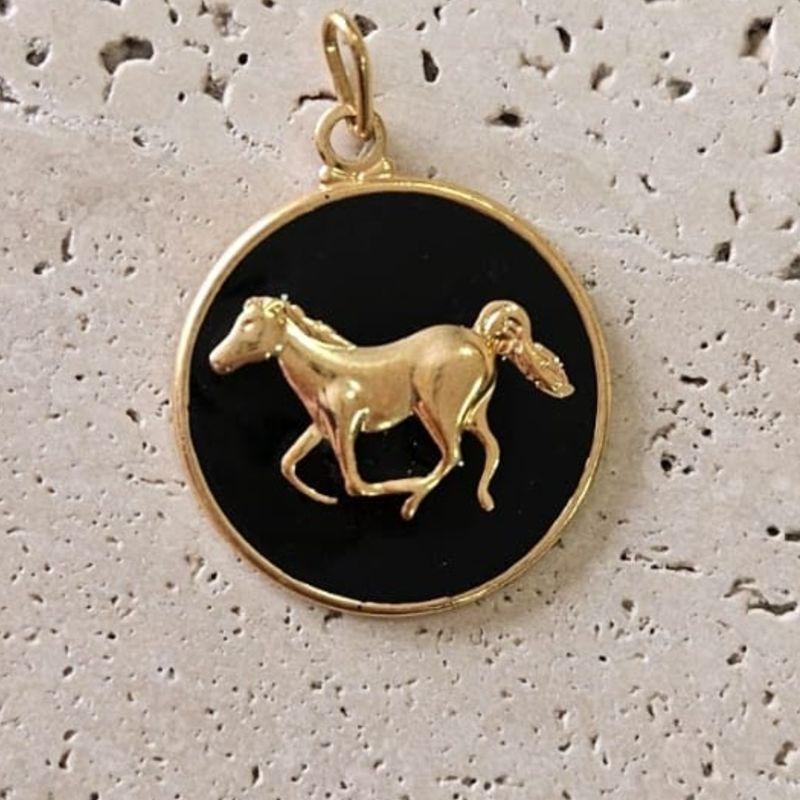 Pingente Mandala Cavalo Resinada 2,5cm