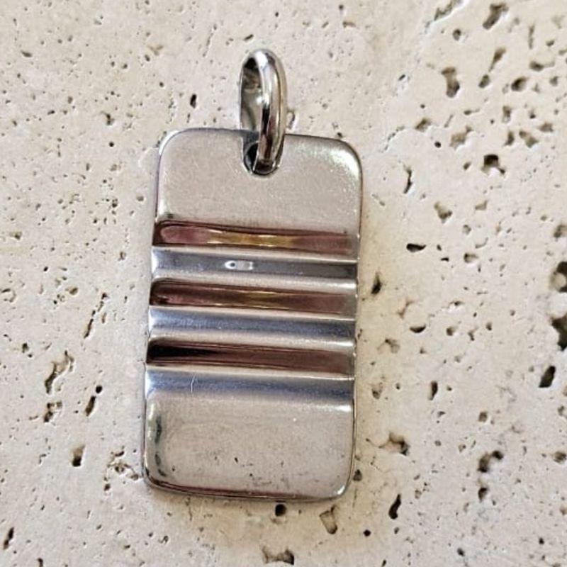 Pingente Placa Ondulada Aço Inox (3,2x2,0cm)