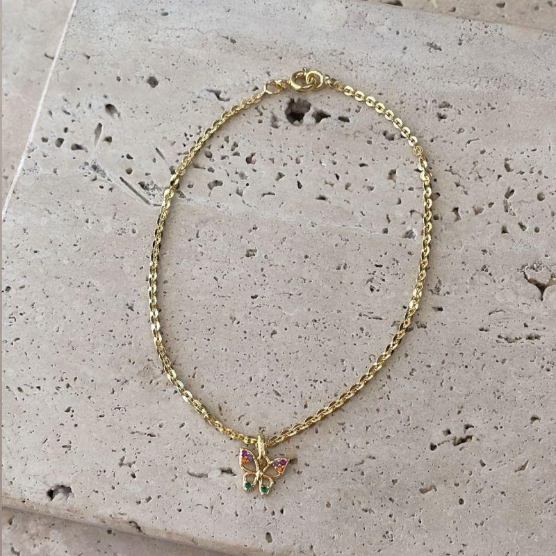 Pulseira Fininha com Pingente de Borboleta Colorida