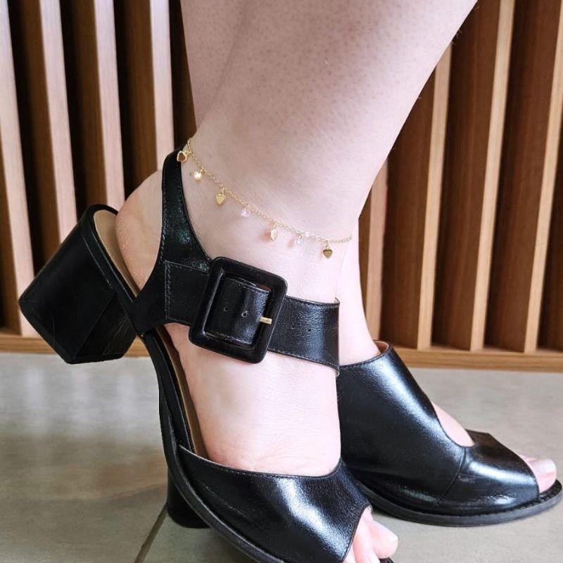 Tornozeleira Corações Coloridos Pendurados