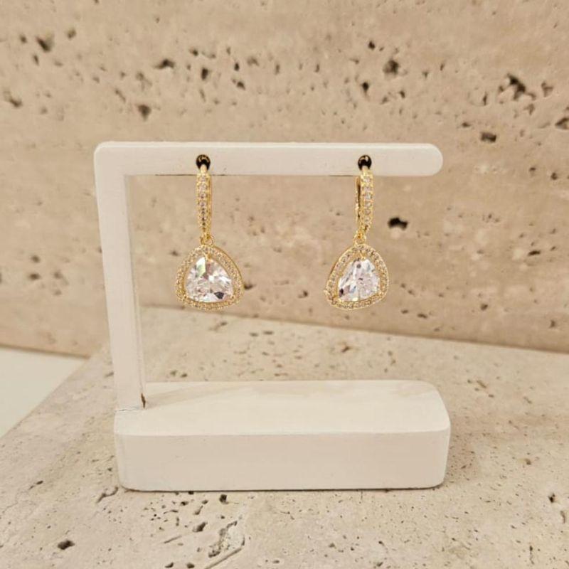 Brinco Argola com Zirconia Triangular Pendurada