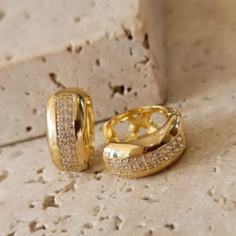 Brinco Argola Lisa e Cravejada