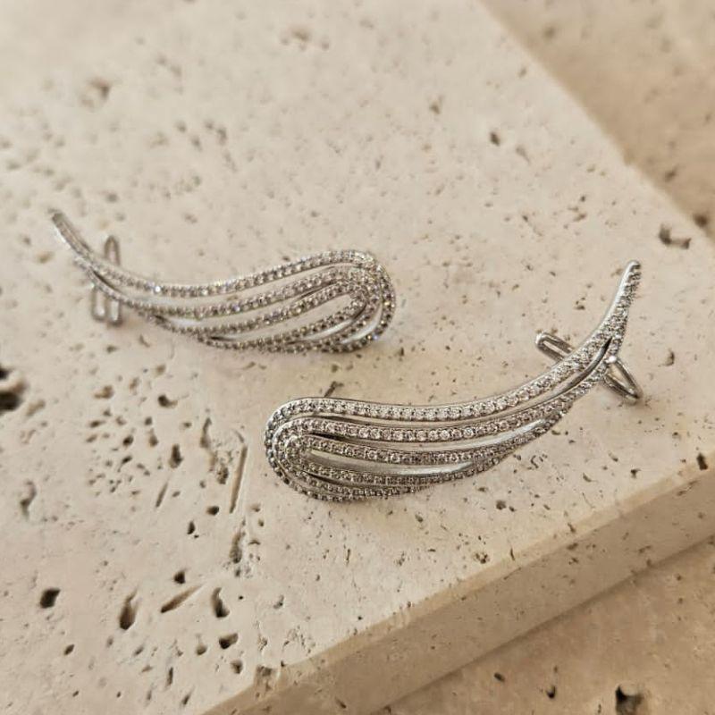 Brinco Asa Cravejada