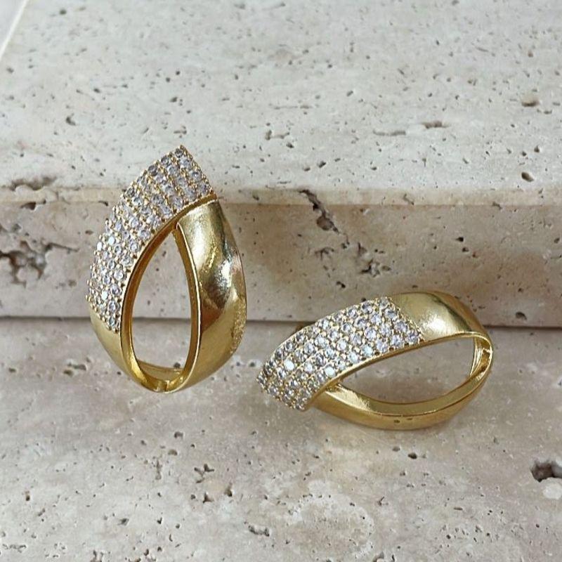 Brinco Gota Vazada Cravajada