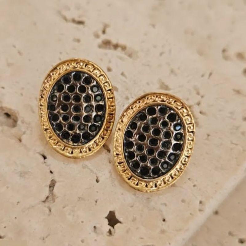 Brinco Oval Cravejado c/ Ródio Negro