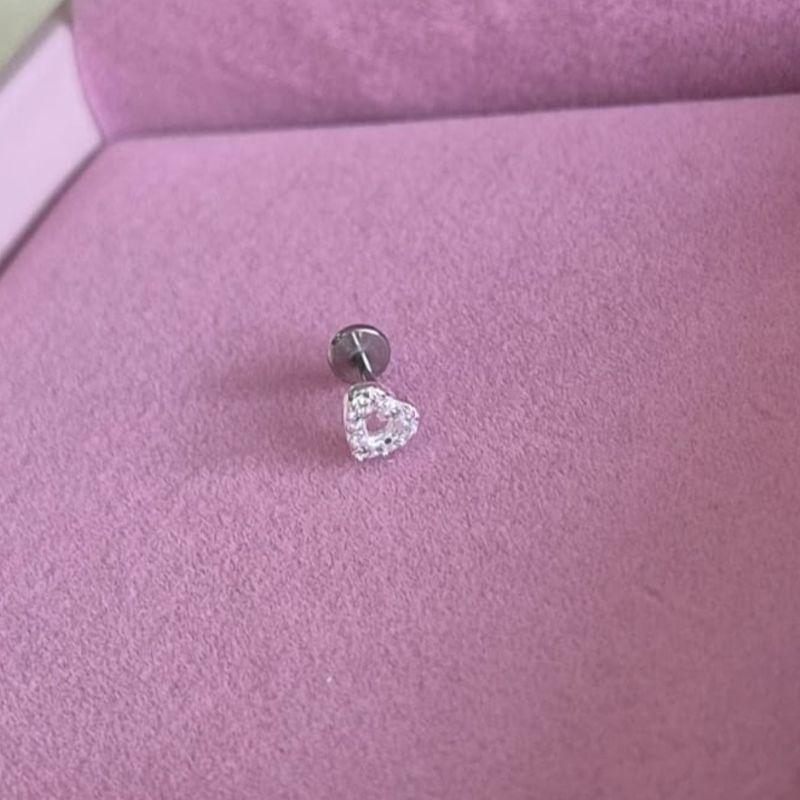 Piercing Coração Vazado Cravejado