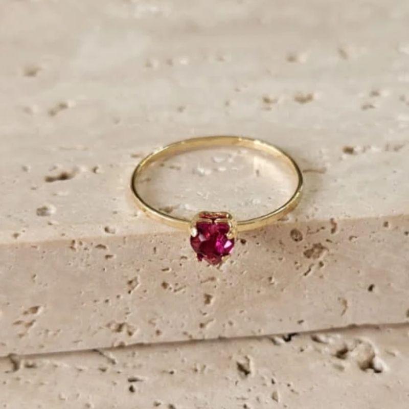 Anel Solitário Coração Rosa