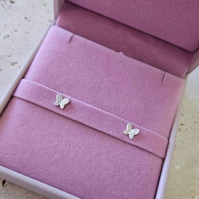 Brinco Borboleta Mini Lisa/Cravejada Prata