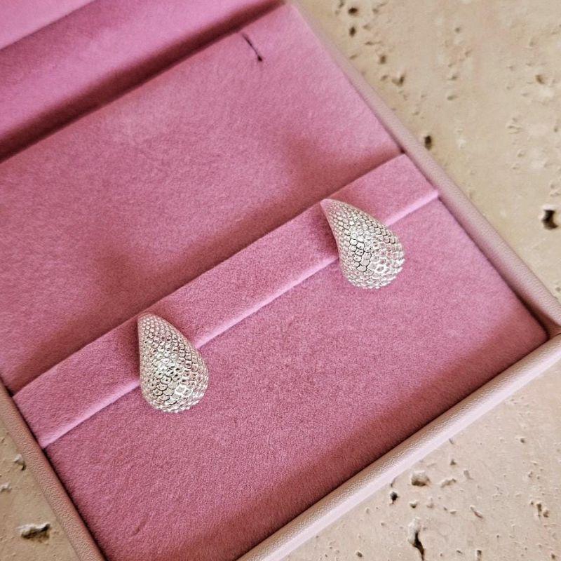 Brinco Gota Renda Italiana Prata