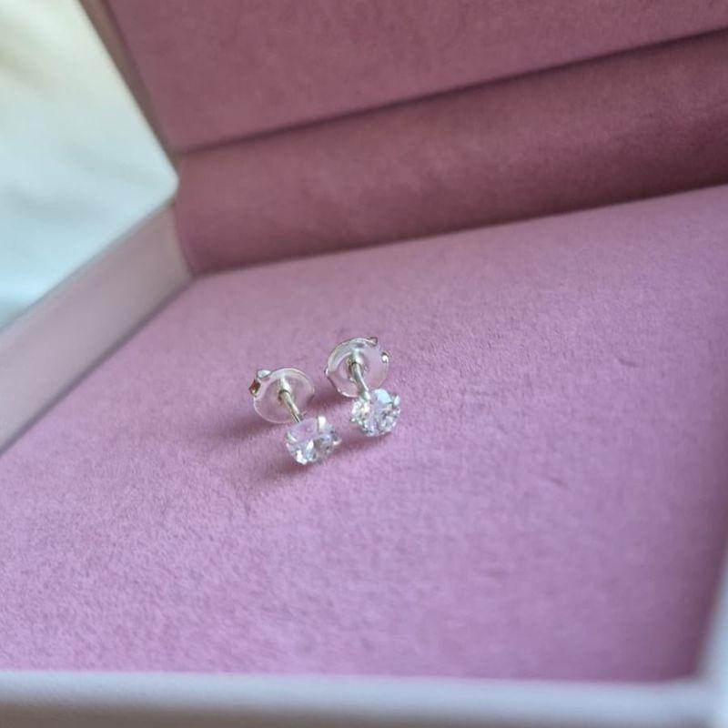 Brinco Ponto de Luz 4mm Cristal Prata