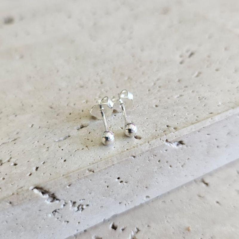 Brinco Bola Lisa 2mm Prata