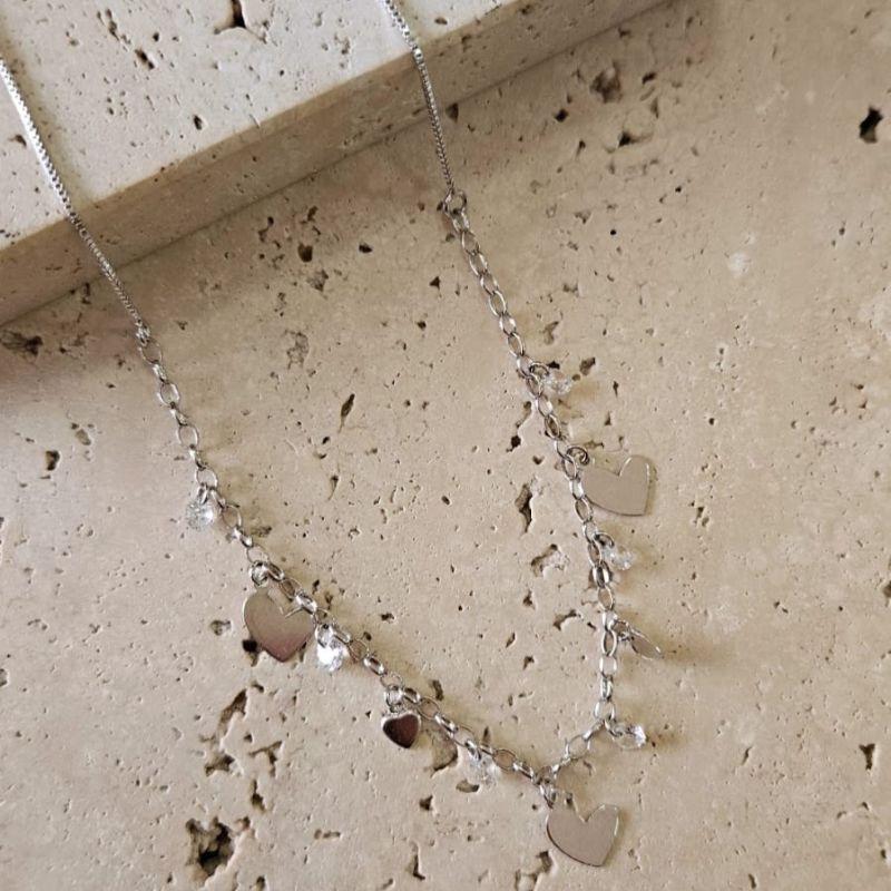 Choker Coração Liso e Zirconias Penduradas