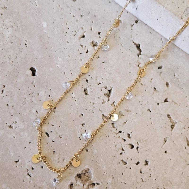 Choker Zirconias e Medalhas Penduradas