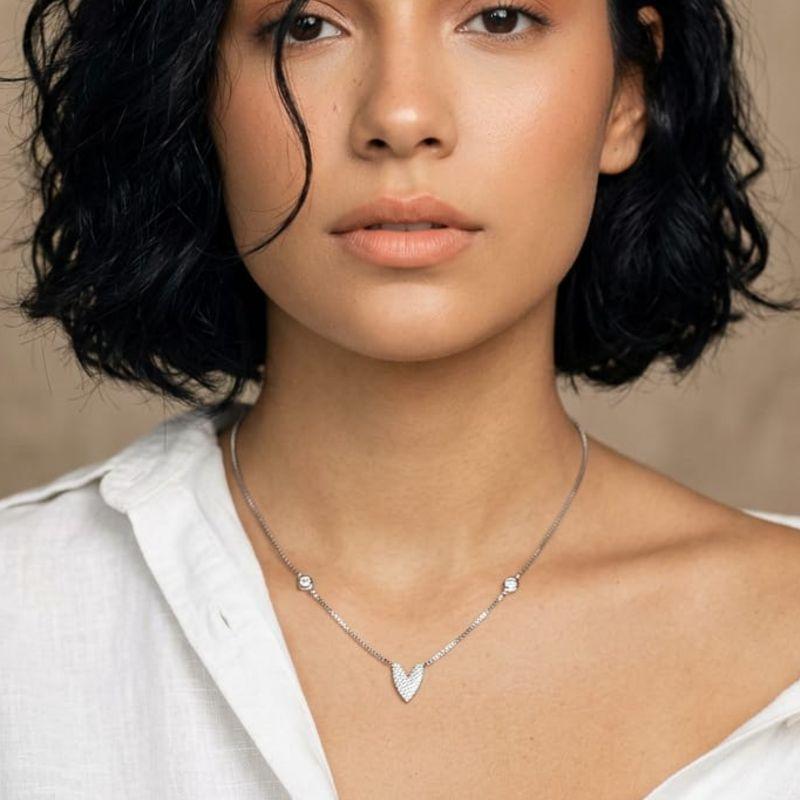 Gargantilha Coração Comprido Cravejado 40cm + extensor