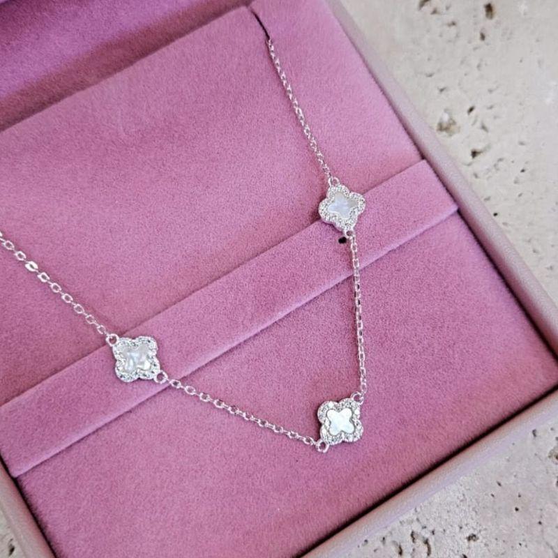 Pulseira Trevo Madre Perola 18cm Prata