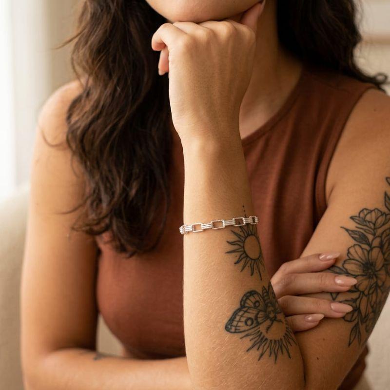 Pulseira Veneziana Trabalhada 7x4mm - 15cm + extensor