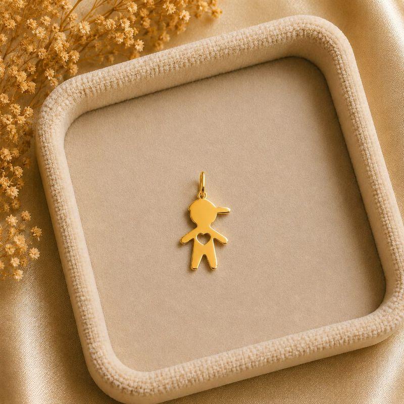 Pingente Menino Liso com Coração (1,2x2,2cm)