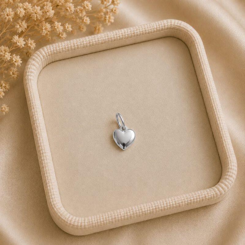 Pingente Mini Meio Coração Liso para montegem (0,8x0,9cm)